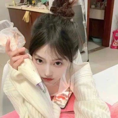 海边的白房子封面